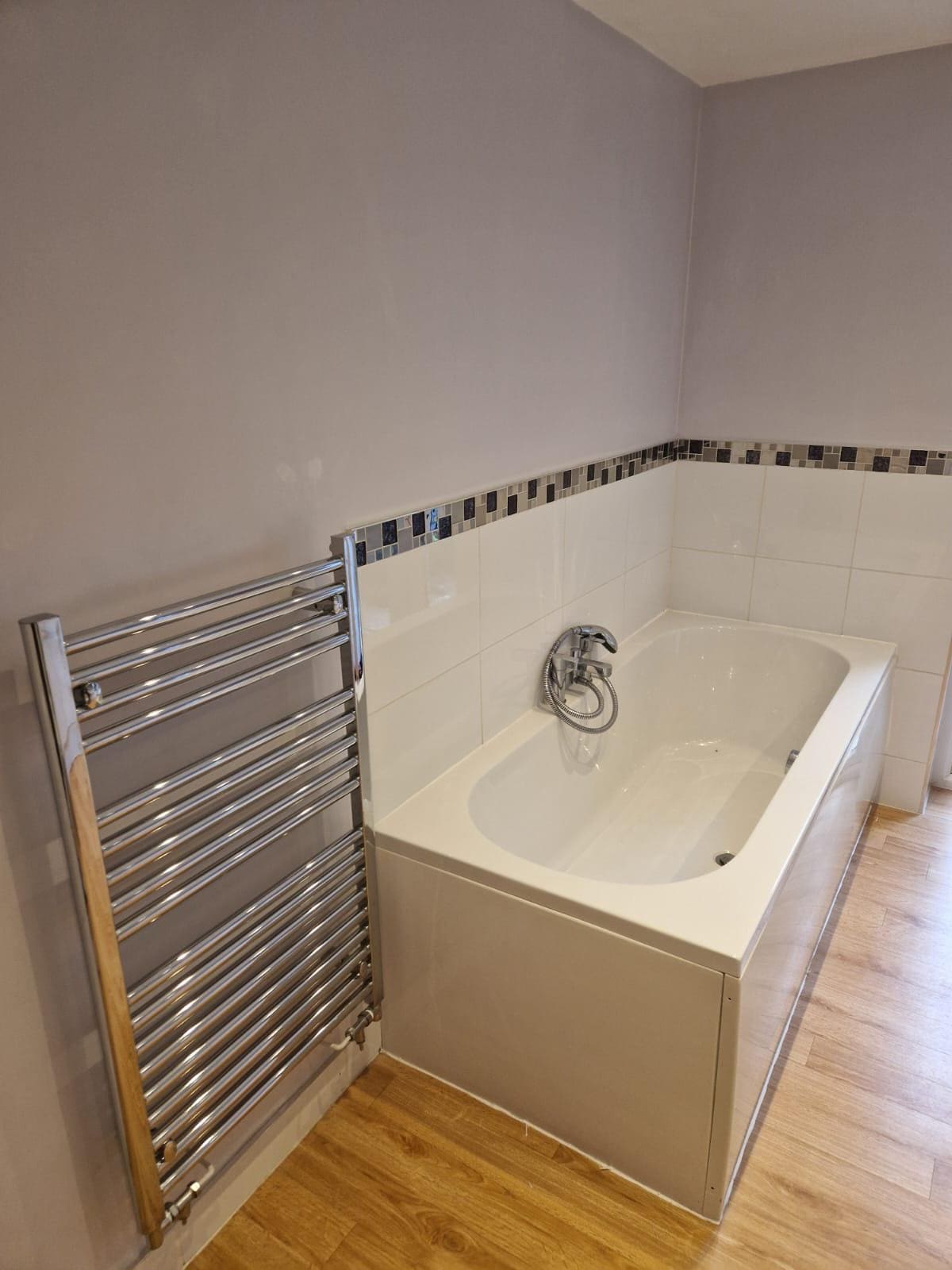 derby bath chrome radiator mosaic border